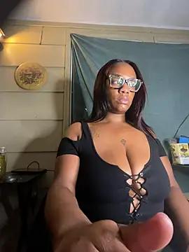 AlexaTheSlut from StripChat is Freechat