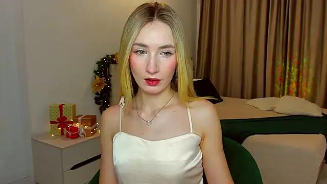 bella__rose from StripChat is Freechat