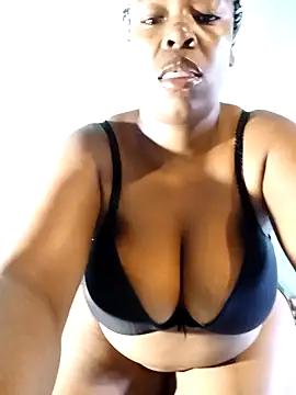 curvyloneah75 from StripChat is Freechat