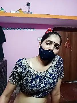 Cute-Simmi from StripChat is Freechat