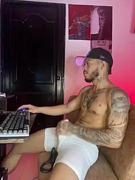 Davide_Daniels from StripChat is Freechat