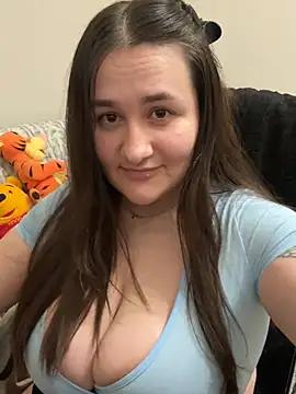 JuicyBeRrys from StripChat is Freechat