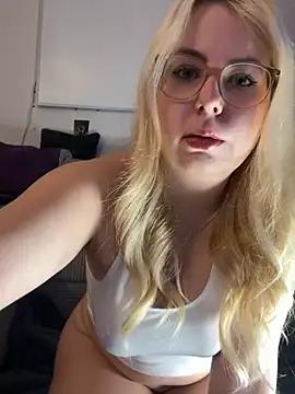 Livewithlucy from StripChat is Freechat