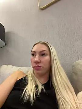 LuisaBecker from StripChat is Freechat