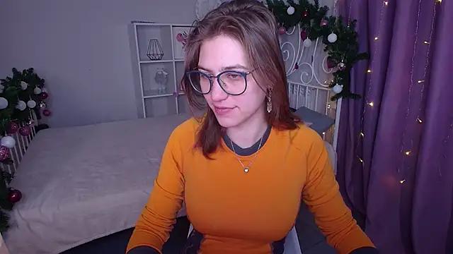 MaryyMiller from StripChat is Freechat