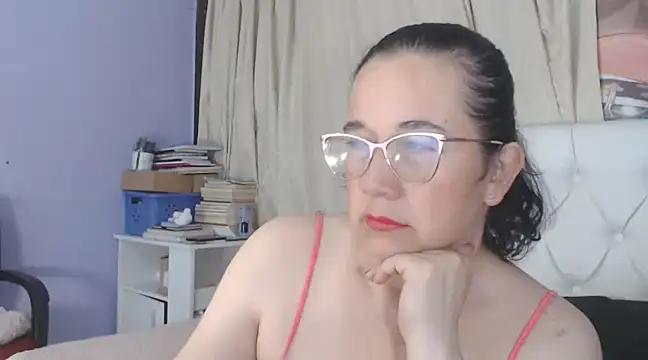 maturepriscila from StripChat is Freechat