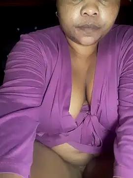 PrincessEmelxx from StripChat is Freechat