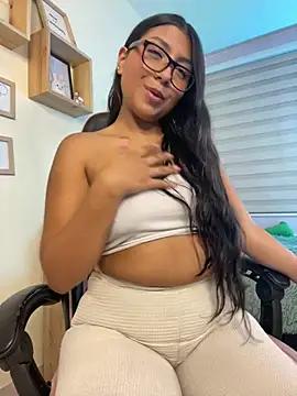 romaatt from StripChat is Freechat