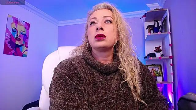 Sofiamilf_ from StripChat is Freechat